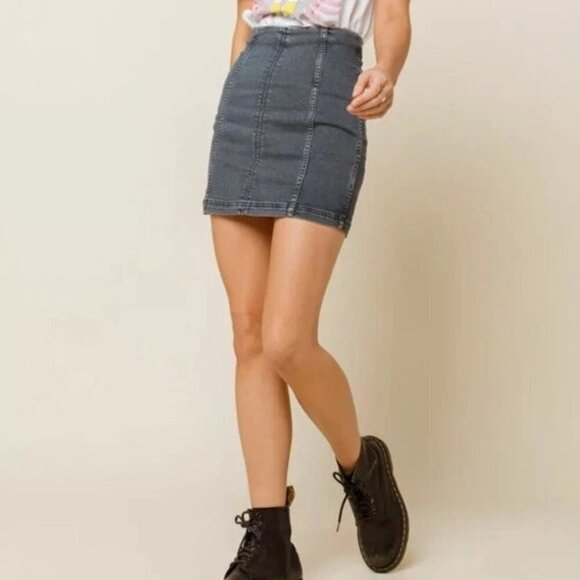 Free People Denim Mini Skirt Women's Size 6 Blue Modern Femme Skirt - Picture 1 of 11